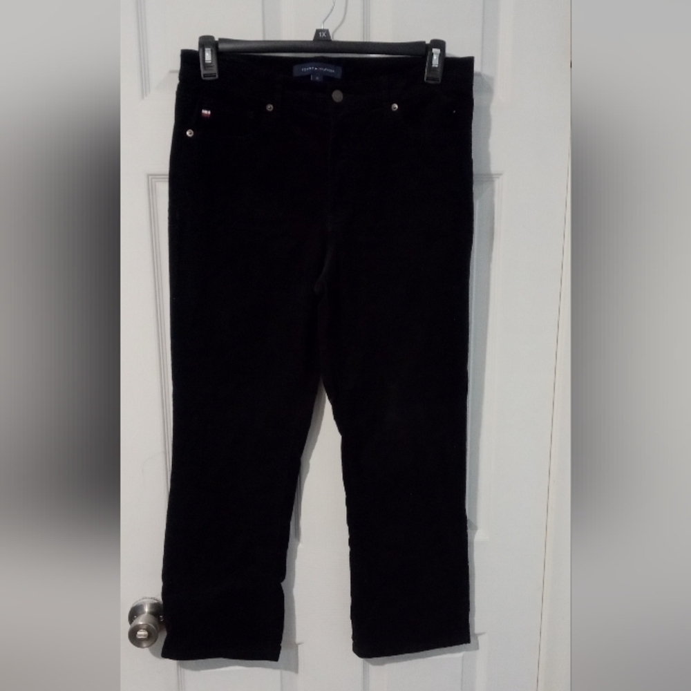 Tommy Hilfiger Straight Leg Pants in Black